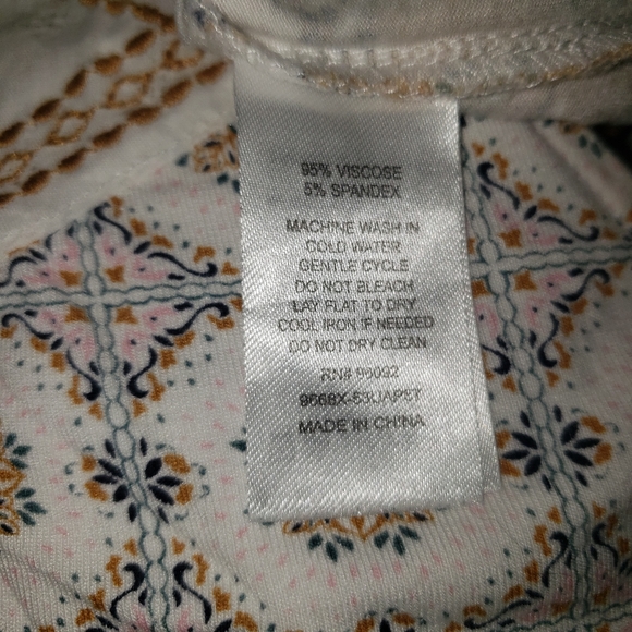 Eliana Rose plus size 2X embellished embroidery neckline floral print top. 788 - Picture 3 of 4